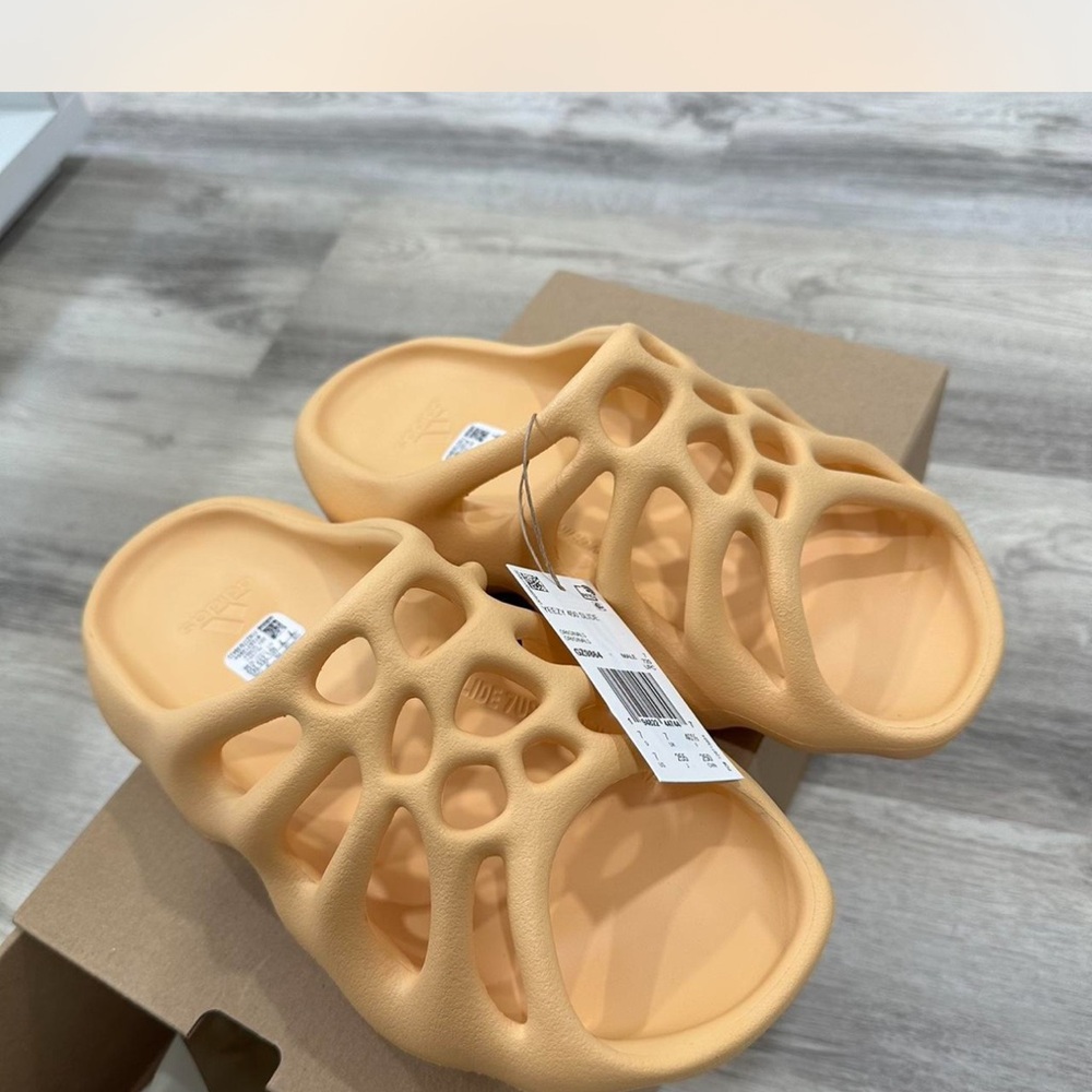 Yeezy 450 Slides in Light Tan